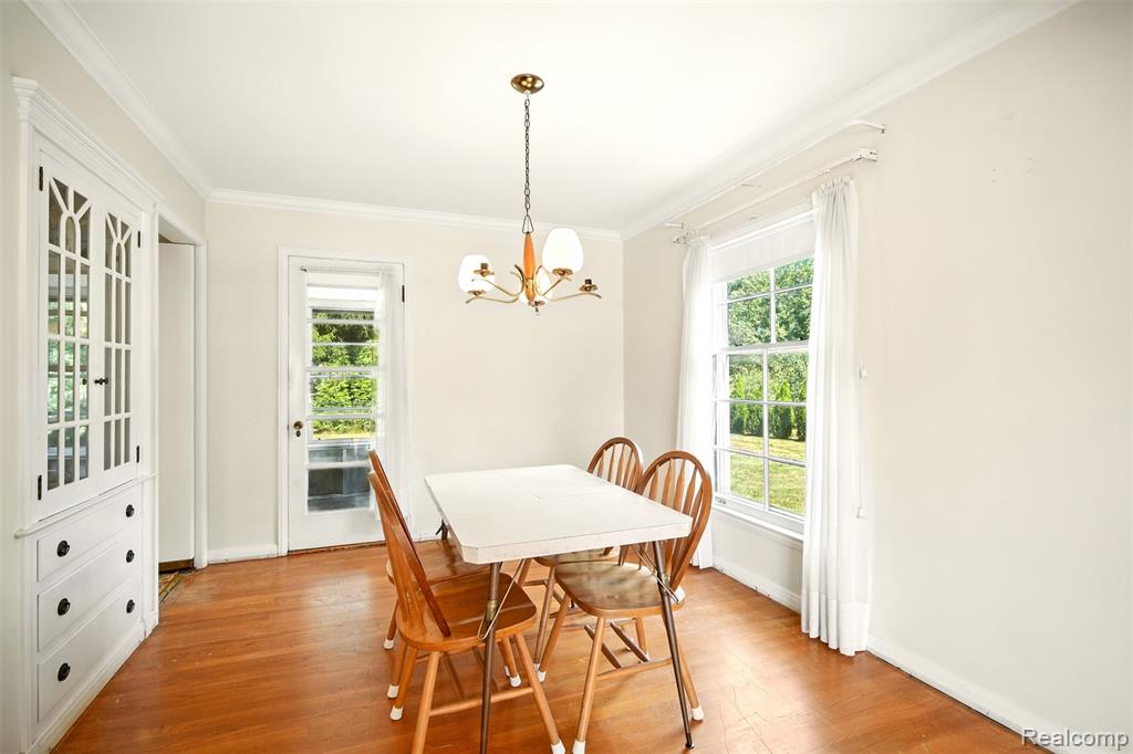 826 Shoreham Road, Grosse Pointe Woods, MI 48236 — Photo 8