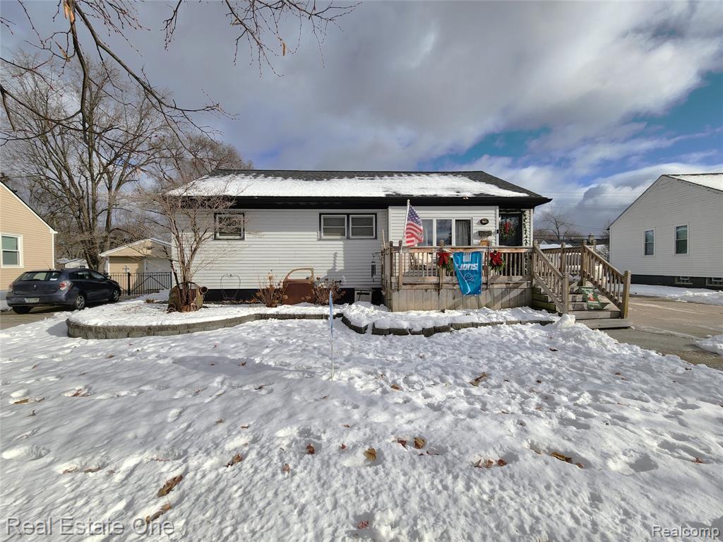 759 Chippewa Street, Mount Clemens, MI 48043 — front exterior