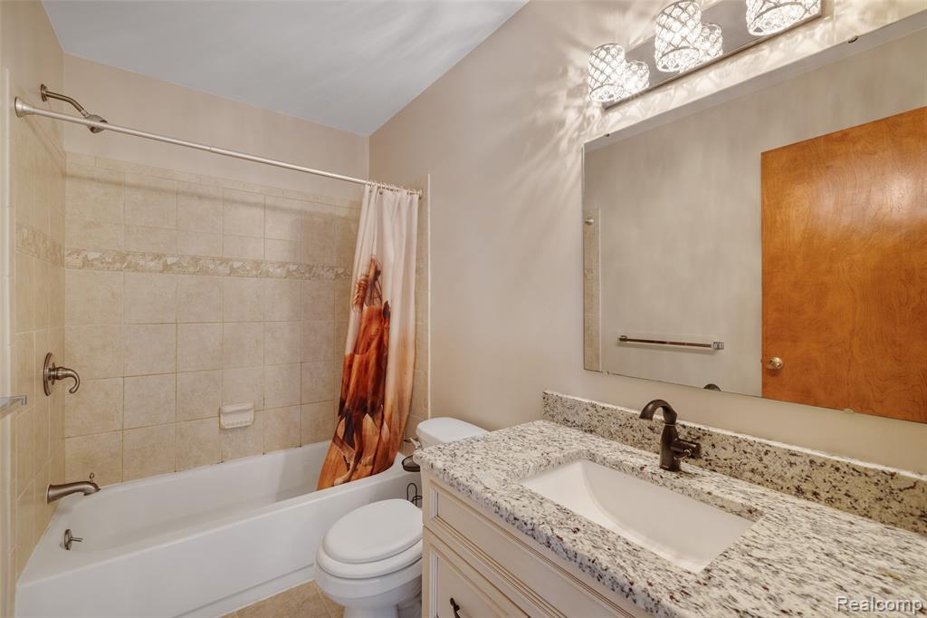 4425 Bethuy Road, Casco, MI 48064 — Photo 39