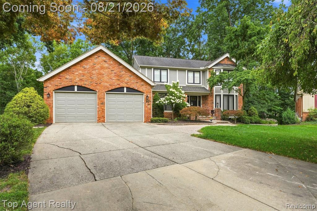412 Streamview Court, Rochester Hills, MI 48309