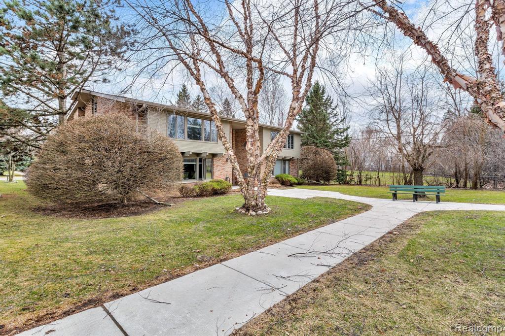340 CONCORD Place, 2, Bloomfield Hills, MI 48304 — Photo 3