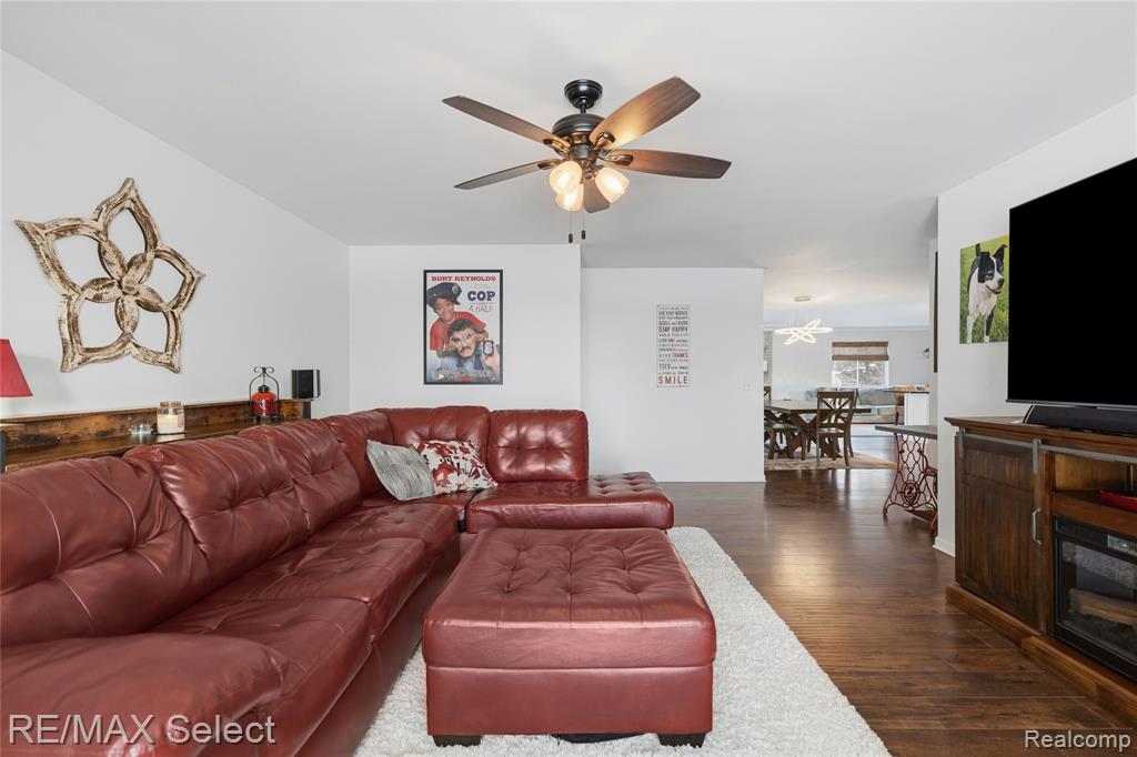 8548 Tim Tam Trail, Flushing, MI 48433 — Photo 19