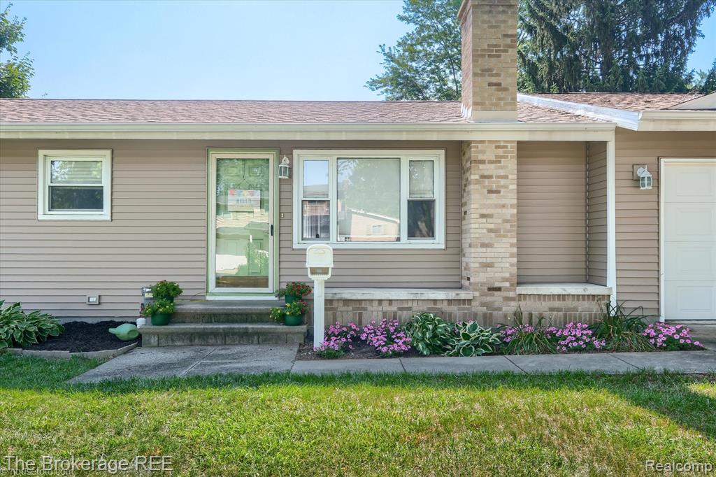744 W Chelsea Circle, Davison, MI 48423 — Photo 2