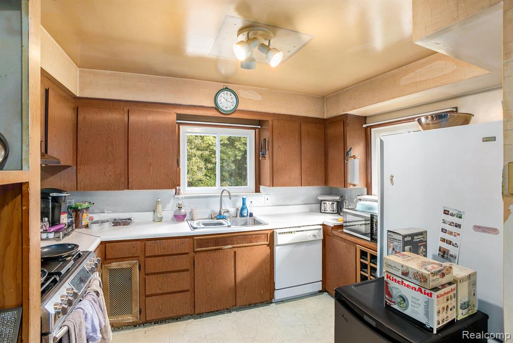 1340 County Farm Road, Howell, MI 48843 — Photo 10