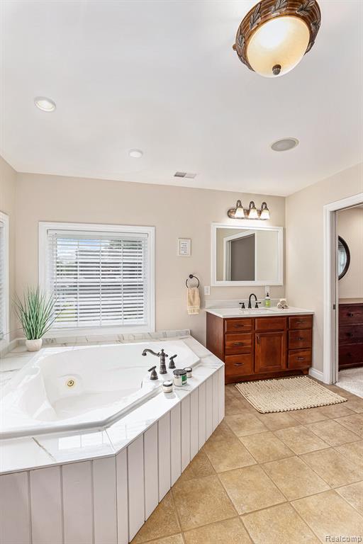 6080 Waldon Road, Clarkston, MI — Photo 21