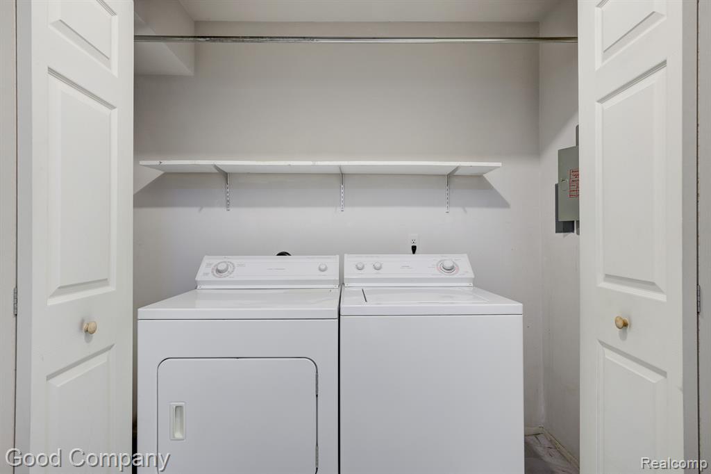30056 W 12 MILE Road, 79, Farmington Hills, MI 48334 — Photo 17