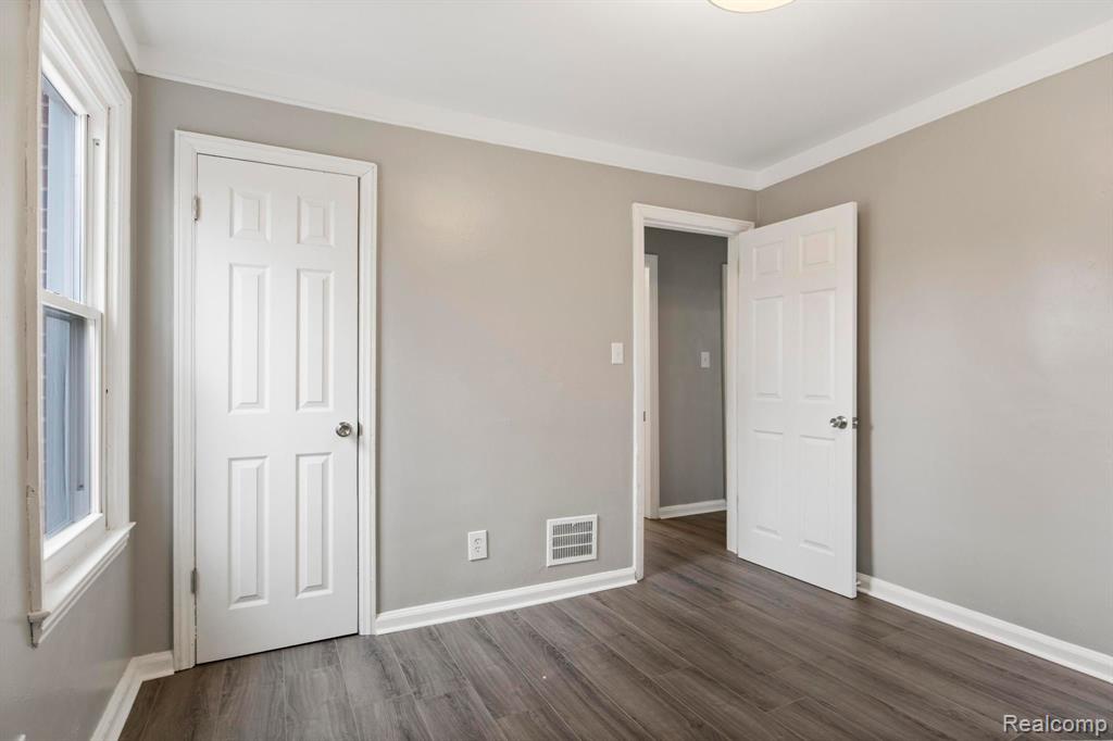 8131 COYLE Street, Detroit, MI 48228 — Photo 18