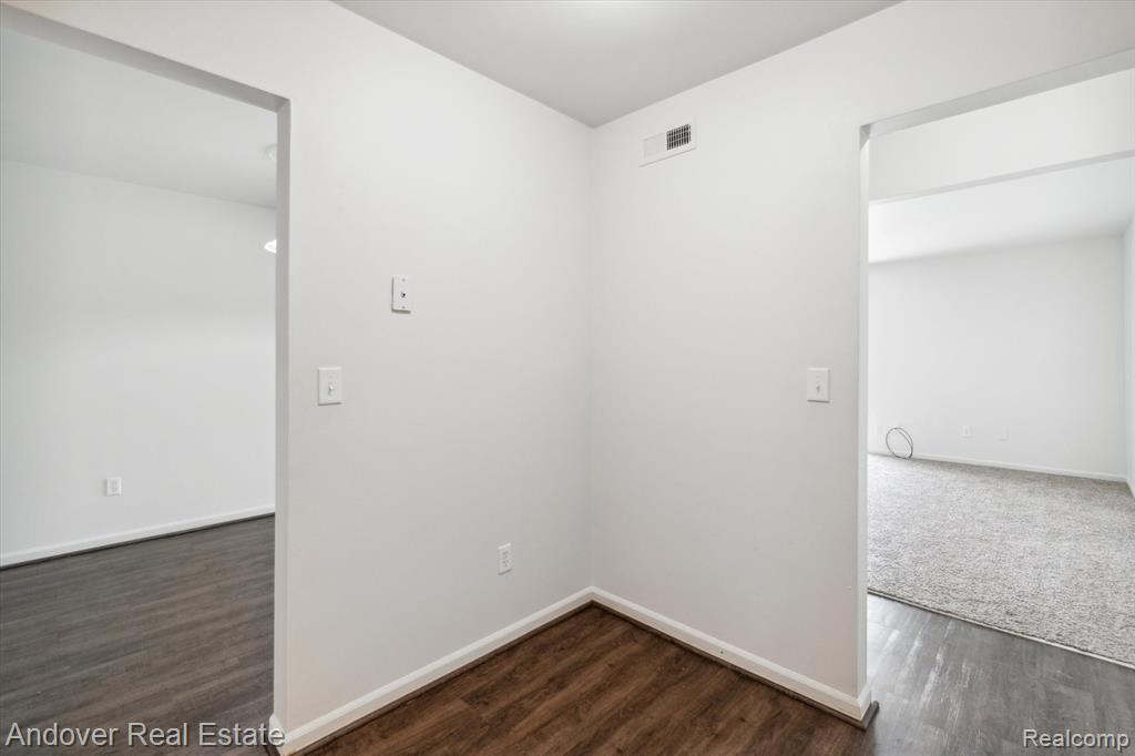 320 S Drake Road, Kalamazoo, MI 49009 — Photo 40