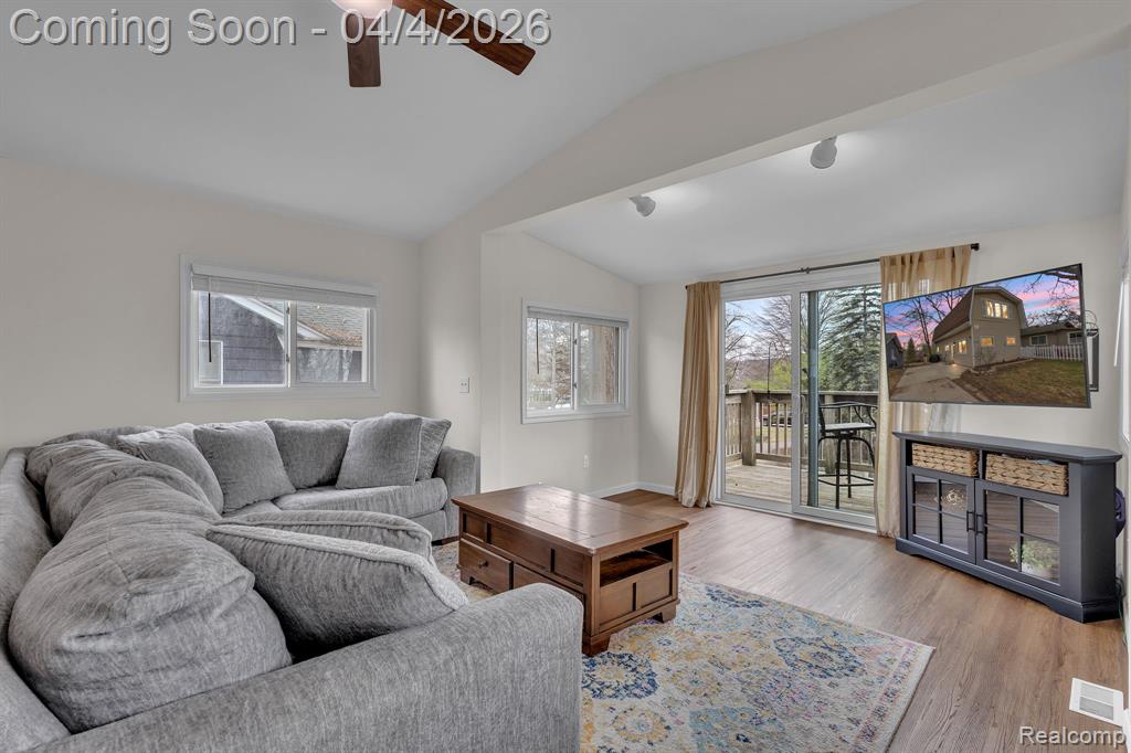 9473 Huron, Pinckney, MI 48169 — Photo 4