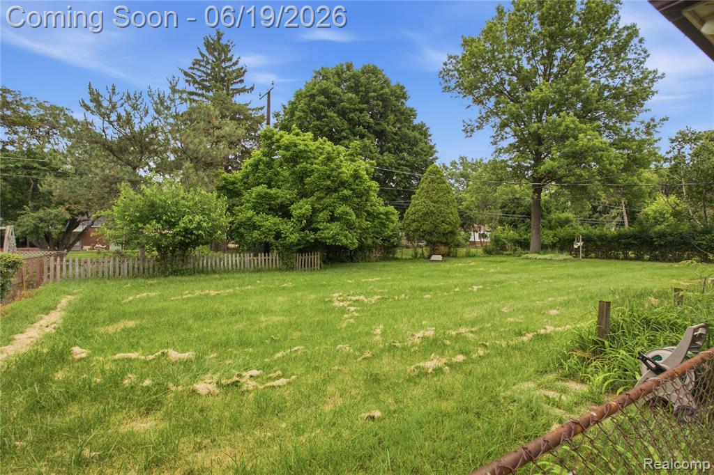 14154 Marion, Redford, MI 48239 — Photo 39