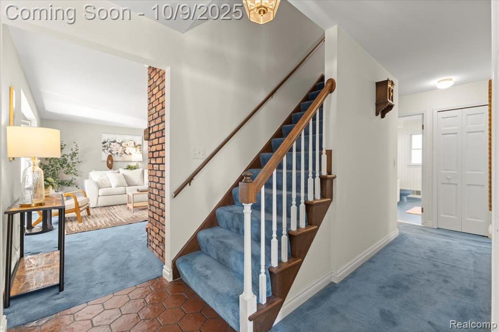 12190 Carriage Trail Circle, Davisburg, MI 48350 — Photo 10