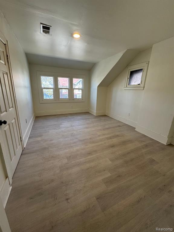 100 MASSACHUSETTS Street, Highland Park, MI 48203 — Photo 9