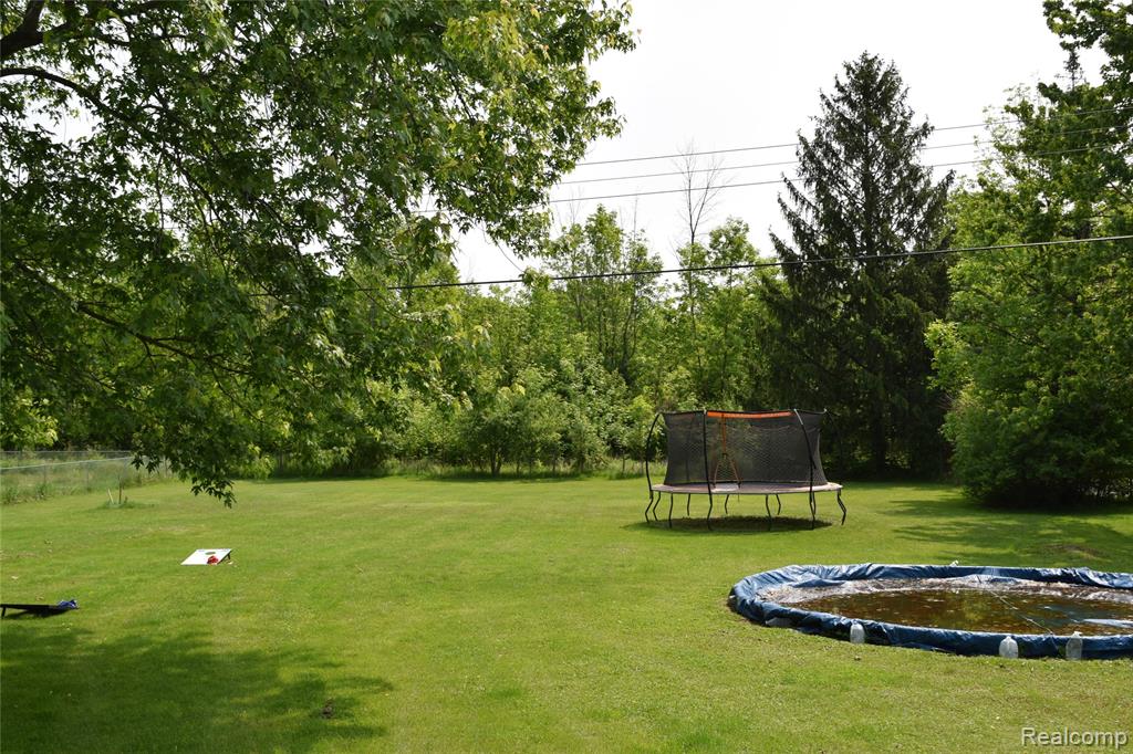 6009 Lancaster Drive, Flint, MI 48532 — Photo 38