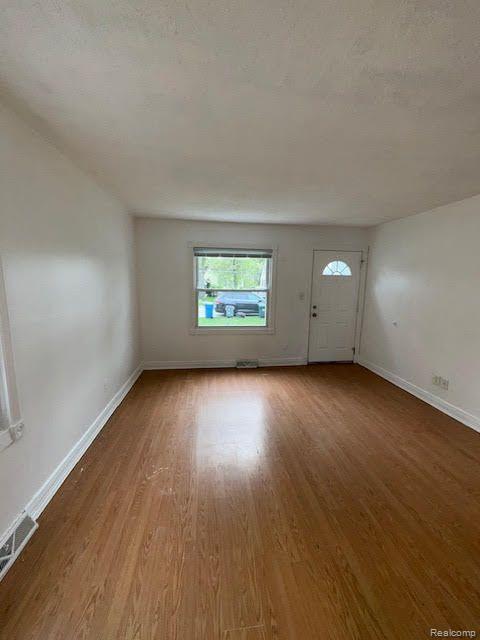 4965 HURON Street, Dearborn Heights, MI 48125 — Photo 7