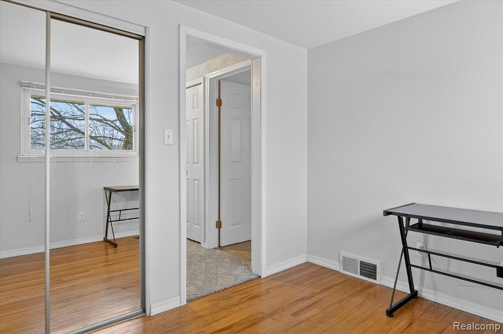 9640 Dudley Street, Taylor, MI 48180 — Photo 18