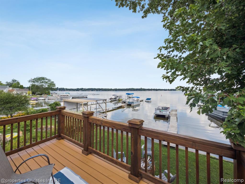 8980 Dexter Pinckney Road, Pinckney, MI 48169 — Photo 28