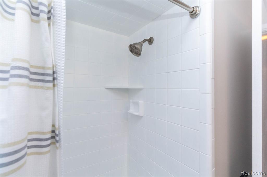 20500 Armada Ridge Road, Armada, MI — Photo 28
