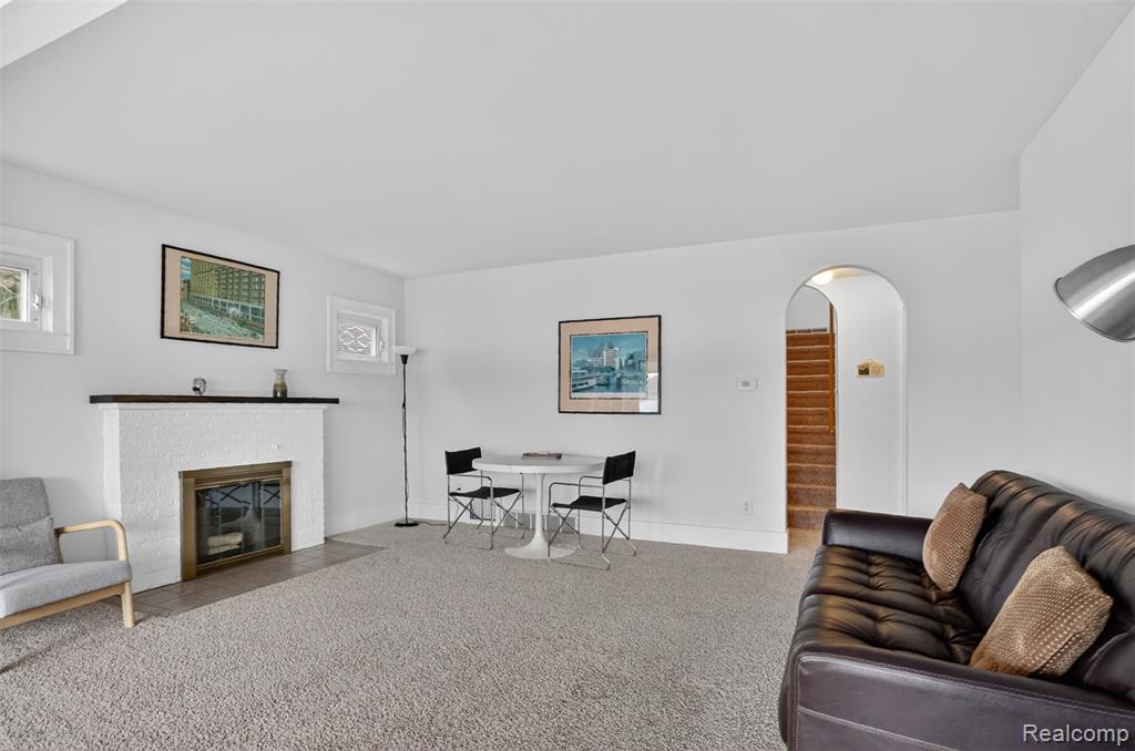 3961 Lakewood Drive, Waterford, MI 48329 — Photo 13