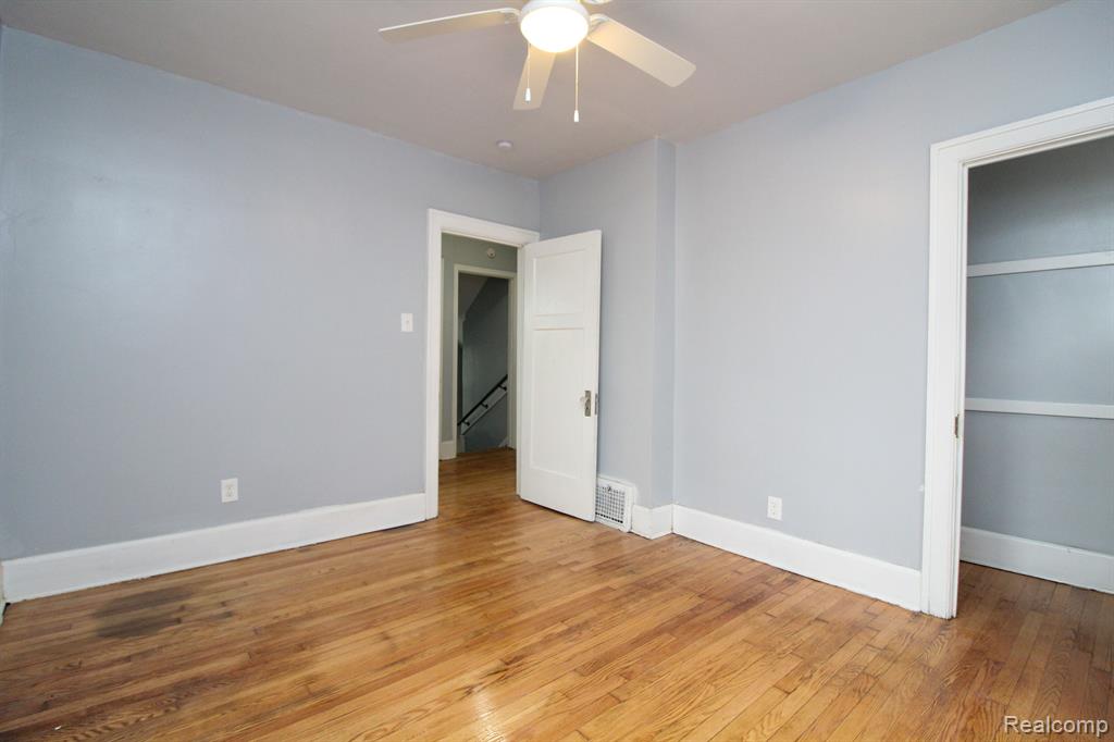 2170 MONTCLAIR Street, Detroit, MI 48214 — Photo 24