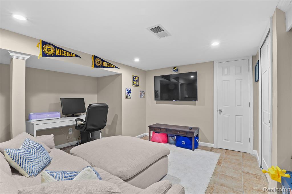 407 Moran Road, Grosse Pointe Farms, MI 48236 — Photo 27