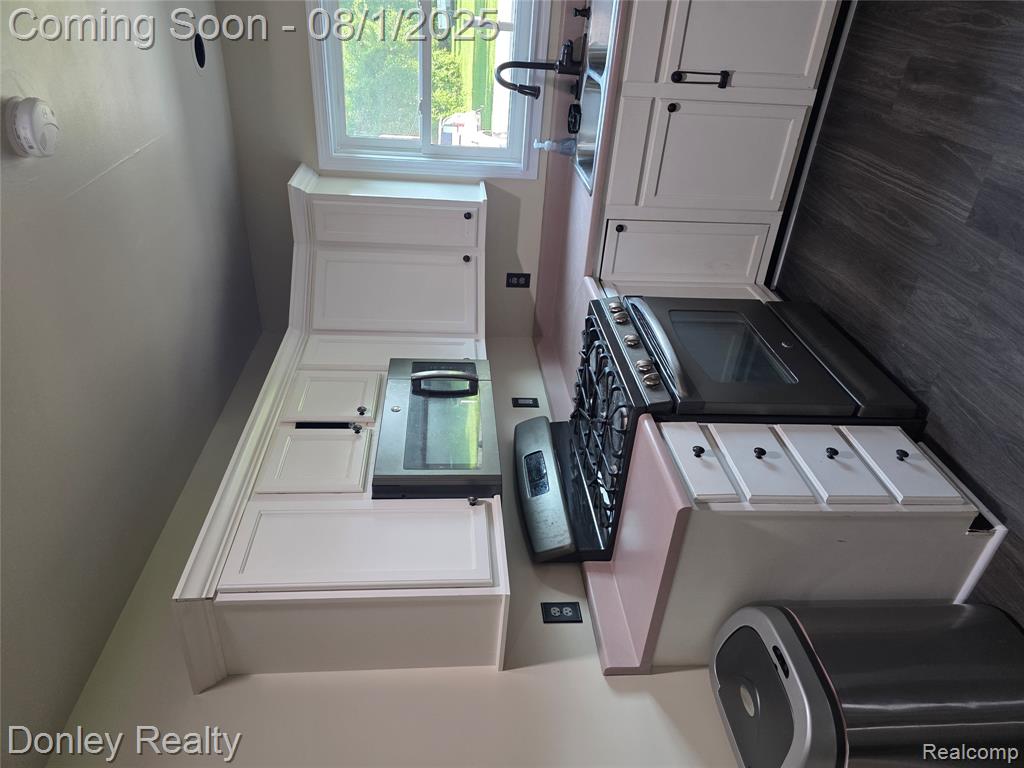 42 Hartley Street, Lapeer, MI 48446 — Photo 3
