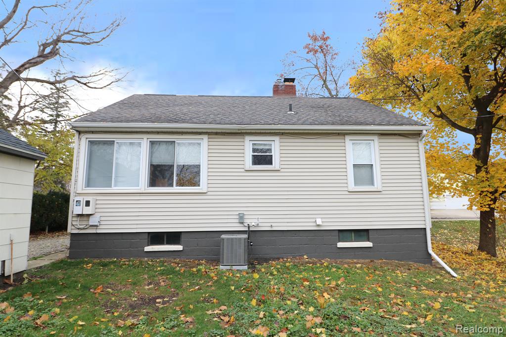 4226 BANKER Street, North Branch, MI 48461 — Photo 2