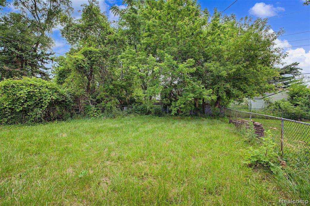 6100 Faust Avenue, Detroit, MI 48228 — Photo 23