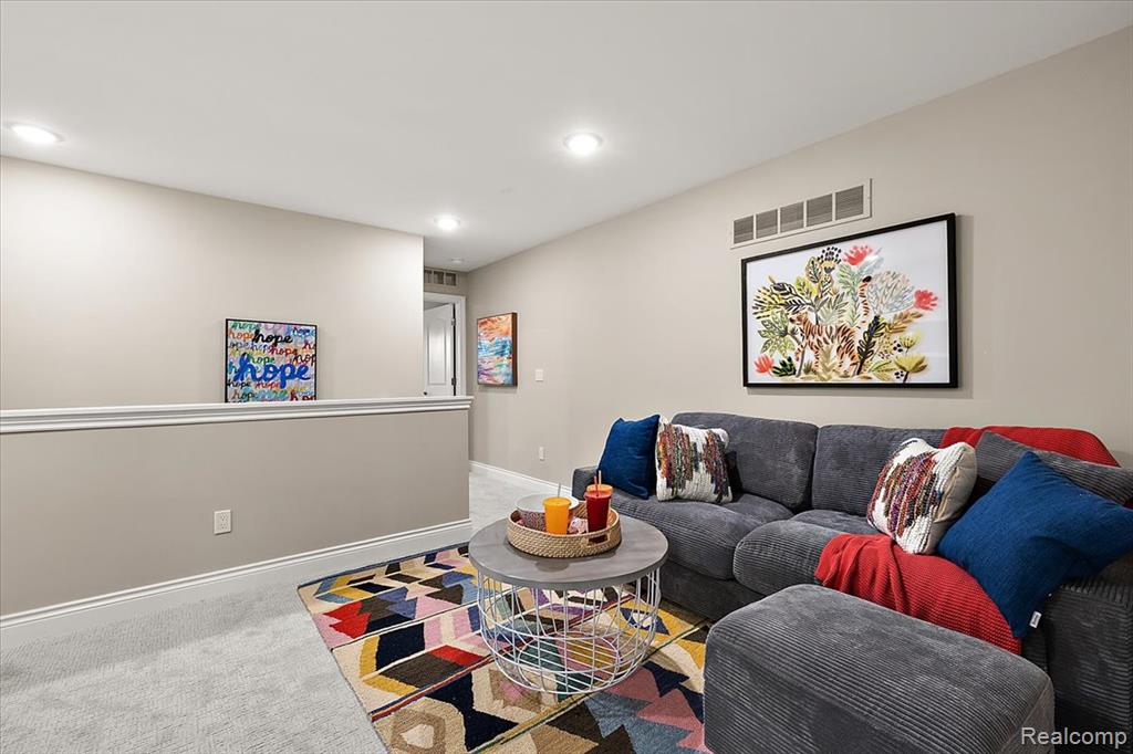 809 Cortland Ln, Troy, MI 48085 — Photo 19