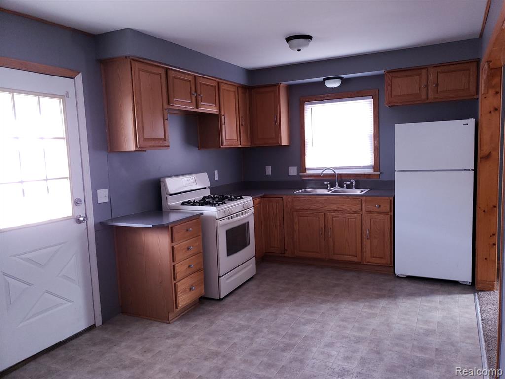 6849 LOZIER Avenue, Warren, MI 48091 — Photo 5