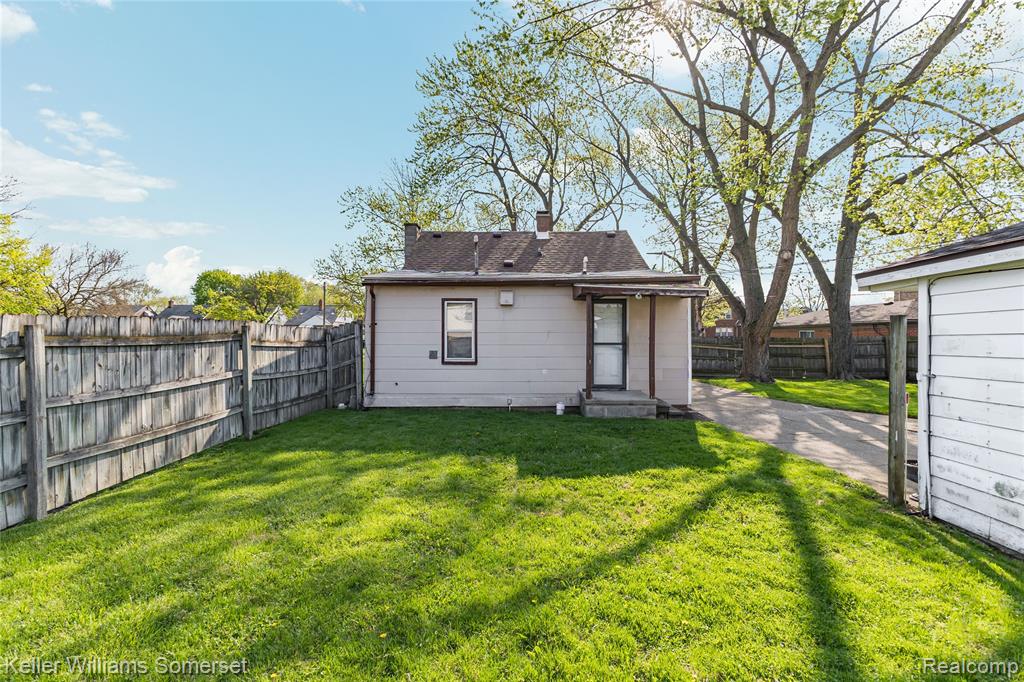 6501 Heyden Street, Dearborn Heights, MI 48127 — Photo 20