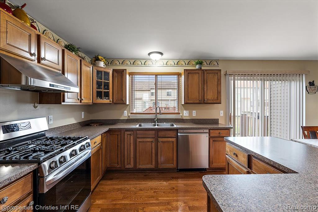 6367 Florence Lane, Belleville, MI 48111 — Photo 27