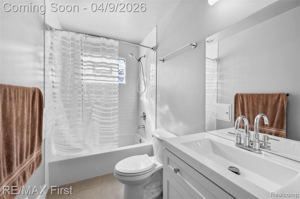 23036 COUZENS Avenue, Hazel Park, MI 48030 — Photo 17