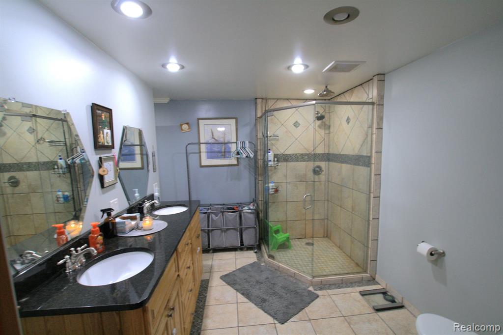 11805 BUECHE Road, Burt, MI 48417 — Photo 13