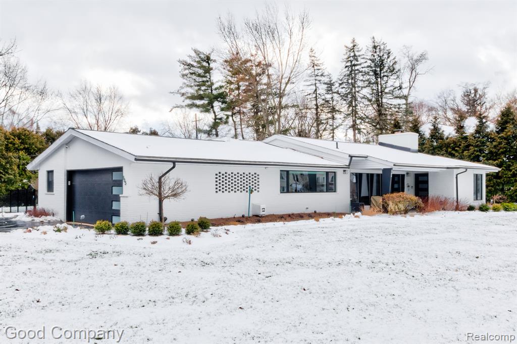 805 N Pemberton Road, Bloomfield Hills, MI 48302 — front exterior