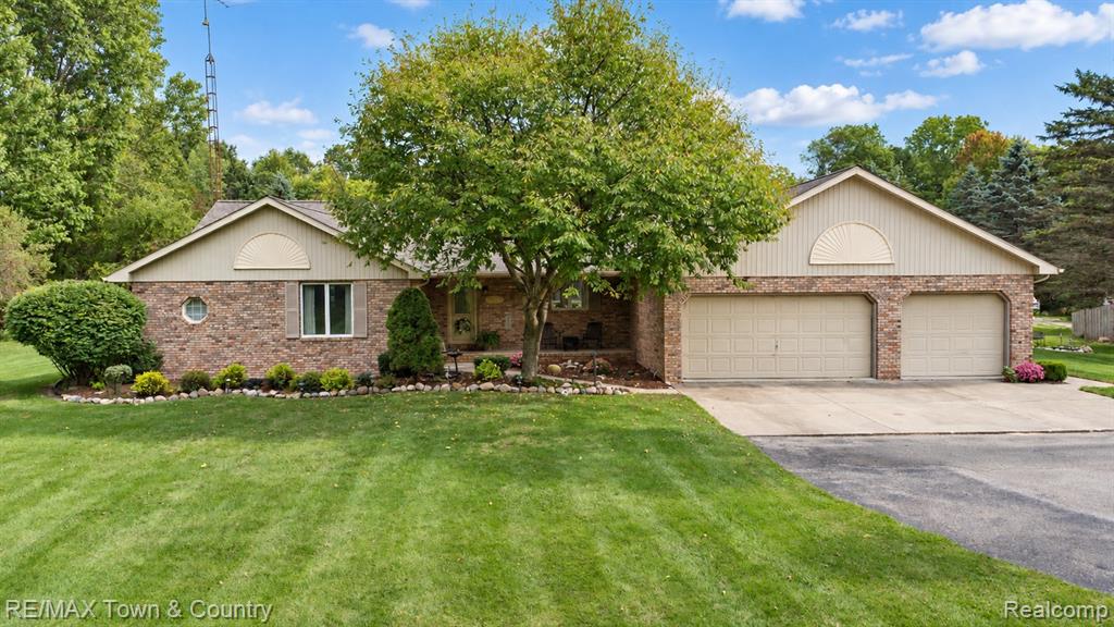 5464 N Seymour Road, Flushing, MI 48433