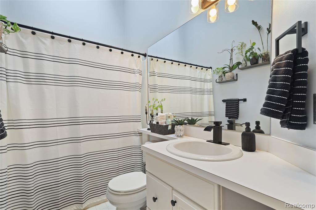 3309 Hilltop Drive, Holly, MI 48442 — Photo 25