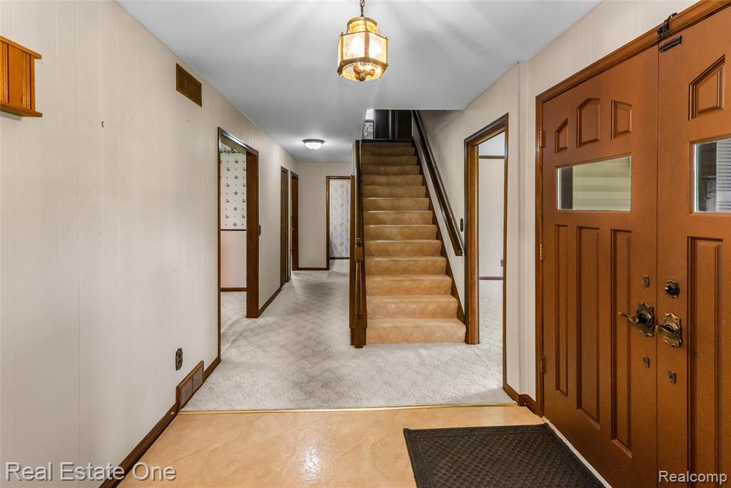 9050 Earhart Road, South Lyon, MI 48178 — Photo 6
