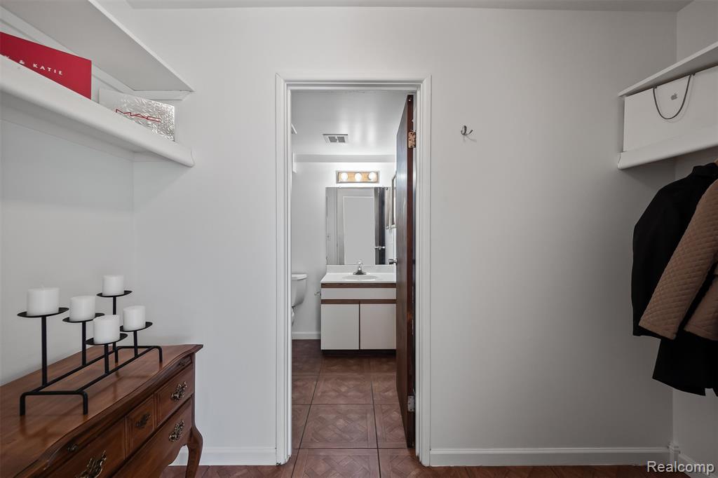 1255 S Maple Road, 101, Ann Arbor, MI 48103 — Photo 21