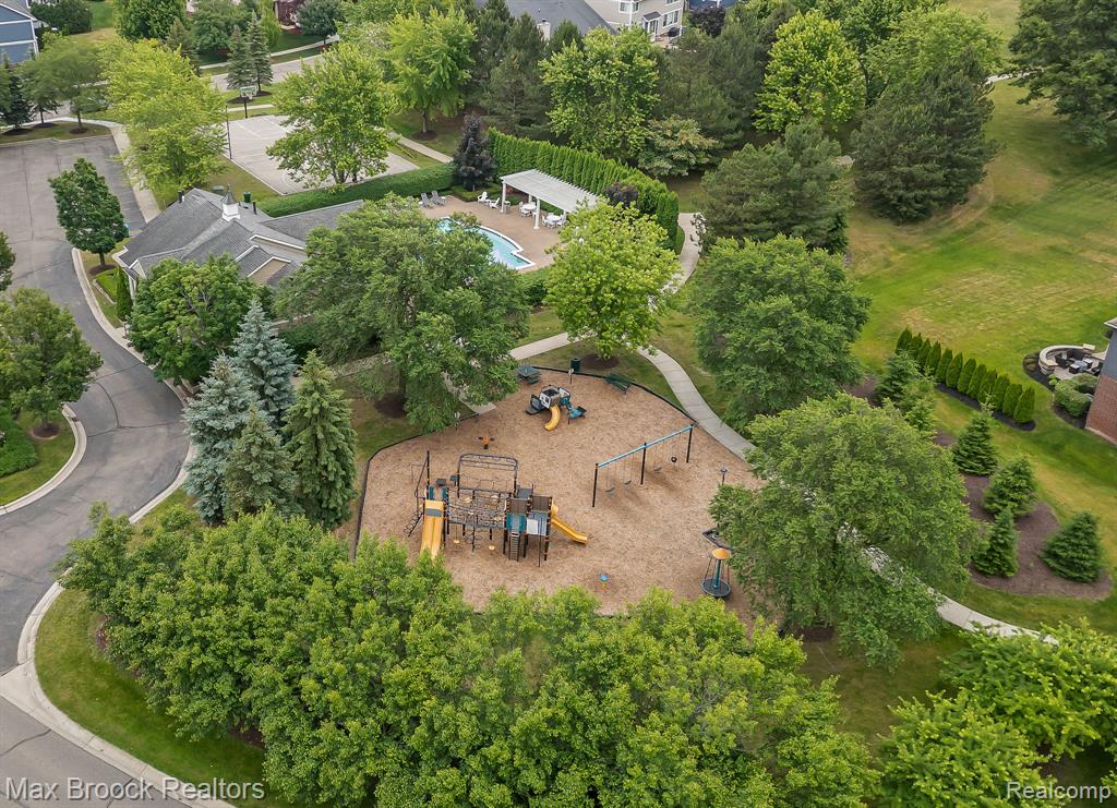 6144 Strawberry Circle, Commerce Twp, MI 48382 — Photo 49