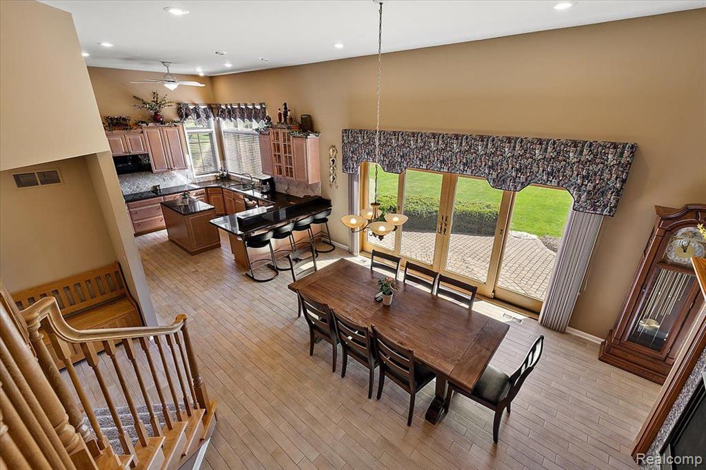 8449 S SHORE Drive, Clarkston, MI 48348 — Photo 34