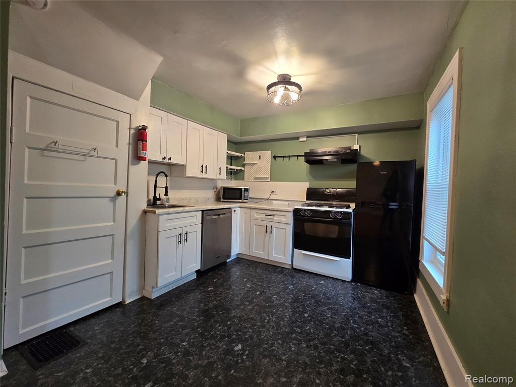 111 Ballard Street, Ypsilanti, MI 48197 — Photo 17