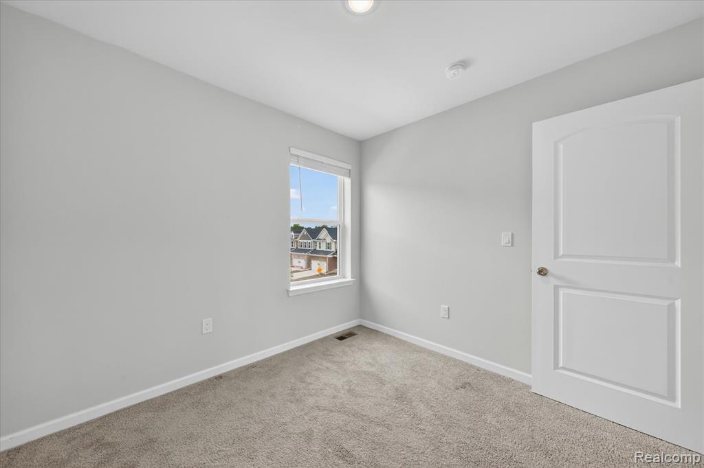 4876 E Ludlow Lane, Troy, MI 48085 — Photo 35