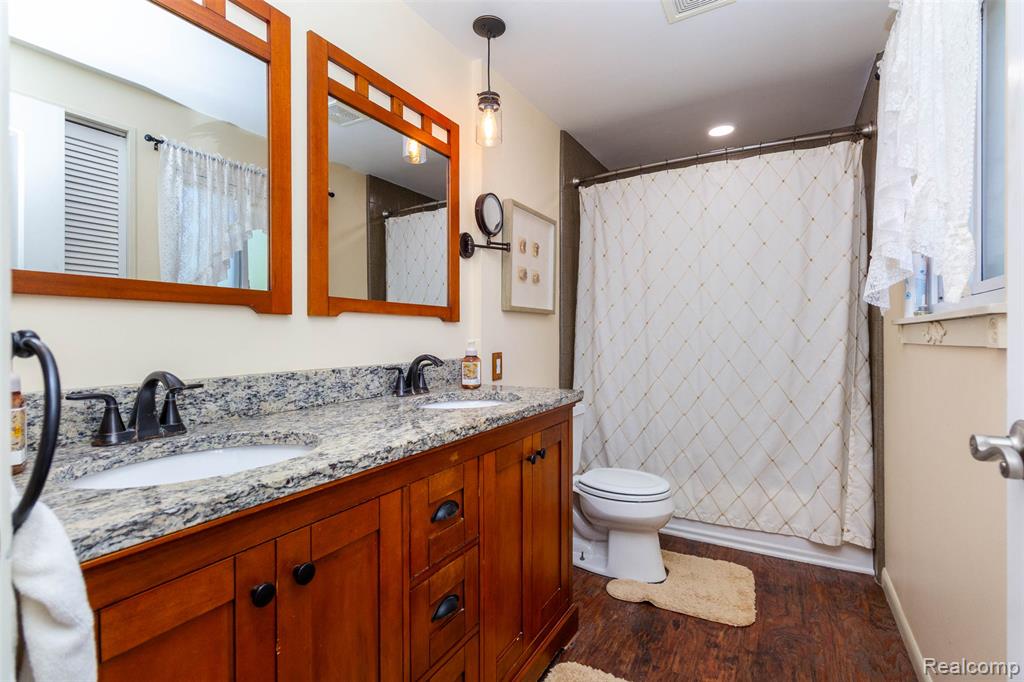 919 Elmsford Drive, Clawson, MI — Photo 20