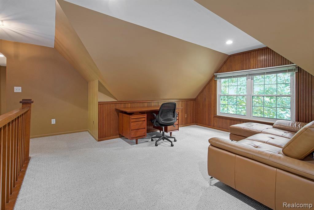 9818 BURNING TREE Drive, Grand Blanc, MI 48439 — Photo 34