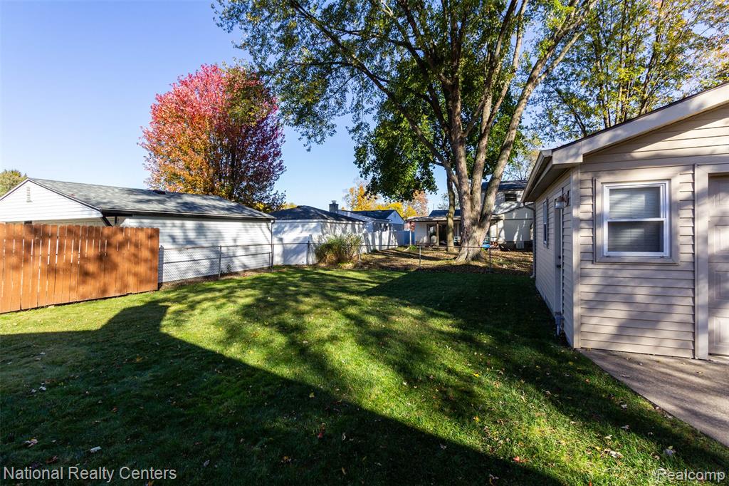 511 S Bryar Street, Westland, MI 48186 — Photo 36