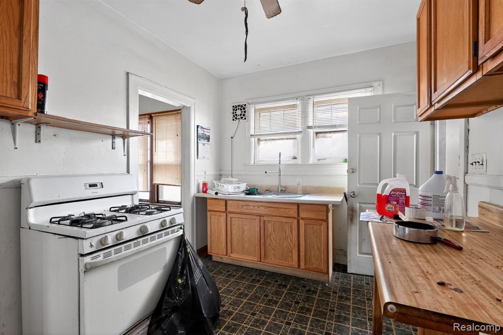 6536 Firwood Street, Detroit, MI 48210 — Photo 8