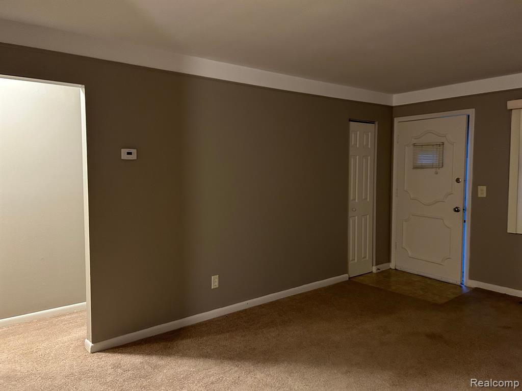 4471 CROISSANT Street, Dearborn Heights, MI 48125 — Photo 10