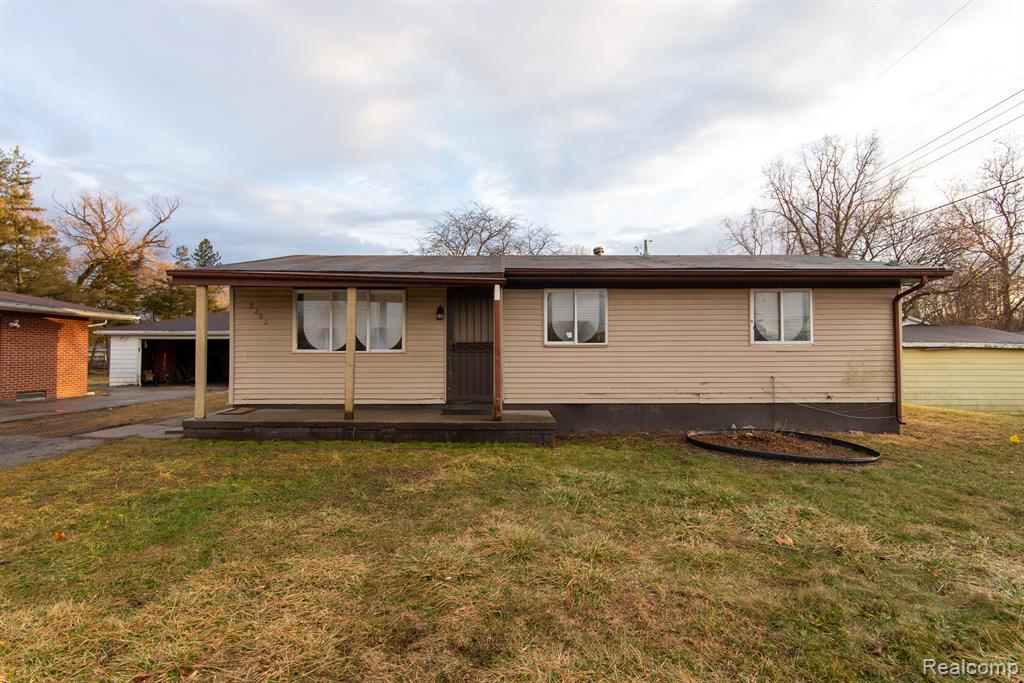 2303 W COLDWATER Road, Flint, MI 48505 — front exterior