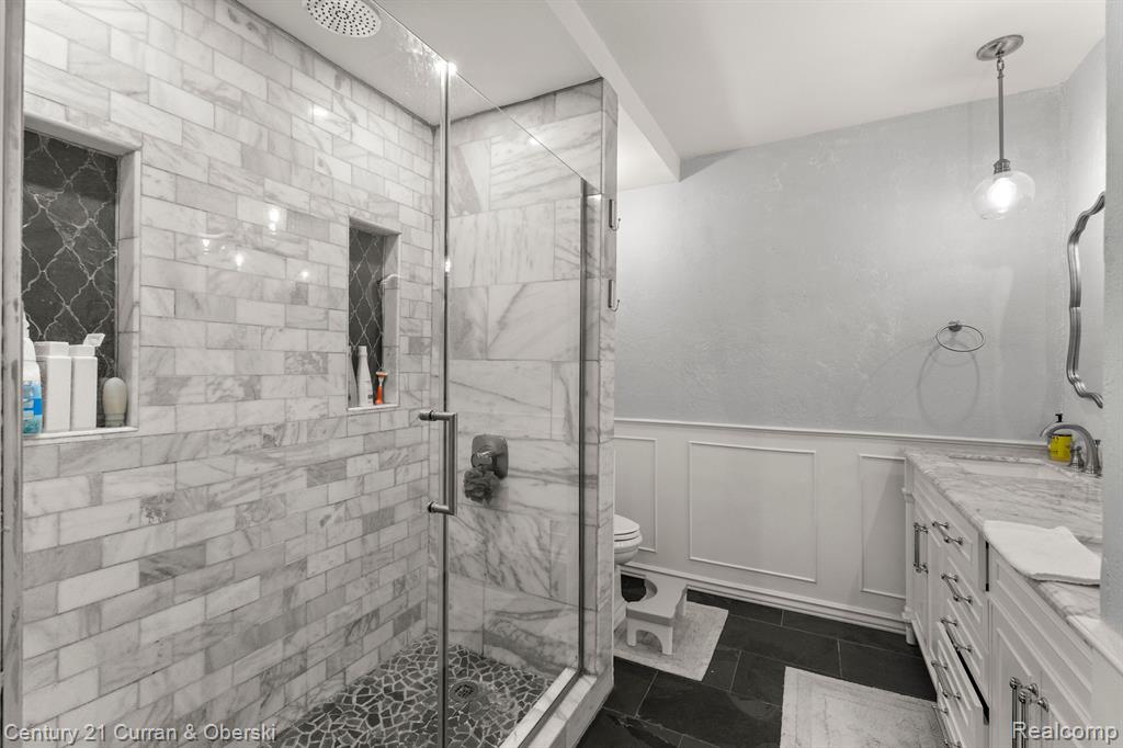 43 W VILLAGE Lane, Dearborn, MI 48124 — Photo 22