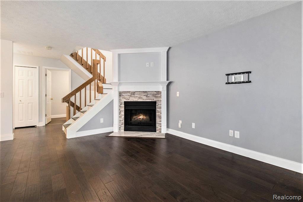 490 FOREST Drive, Brighton, MI 48116 — Photo 3